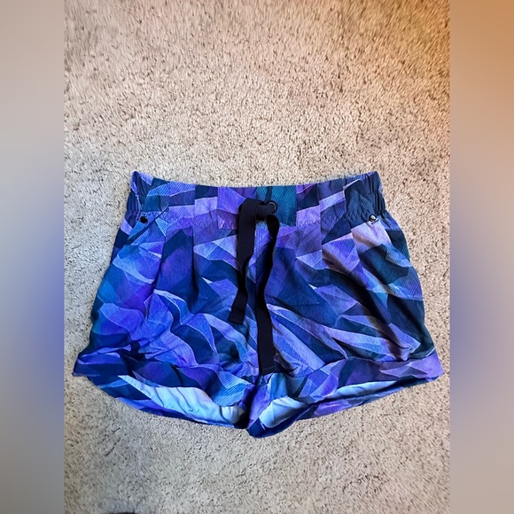 Lululemon Spring Break Away Short - Picture 3 of 7